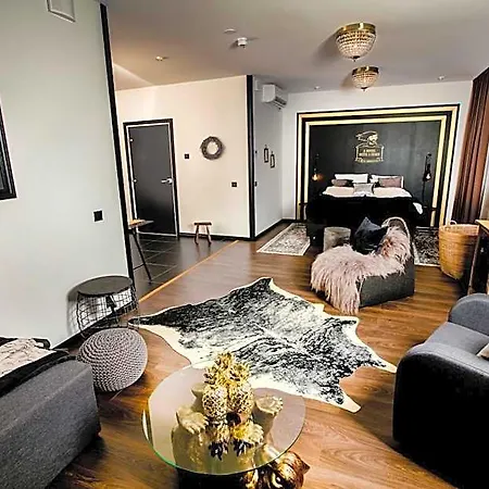 Boutique Mustaparta Otel